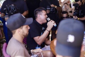 João Gomes faz roda de piseiro no quiosque Arrastapé 3