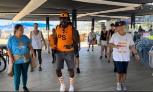 Personagens da Orla: conheça o Caribbean Dance PS na orla de Copacabana 2